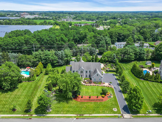 One-Time Lawn Mow – Larger Homes